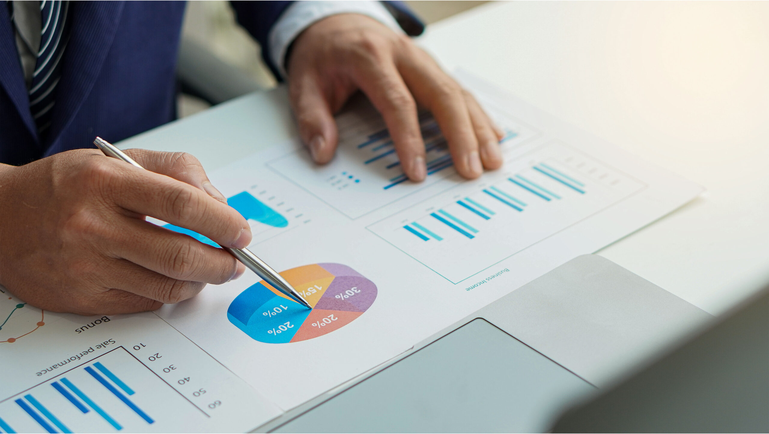 financial,research,government,taxes,and,calculation,tax,return,concept.,businessman,using